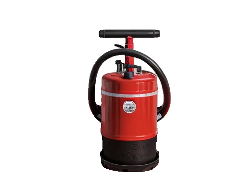 Hose reel with foam tank